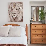 Contemporary 3 Bed City Centre Appartment - Ensuite